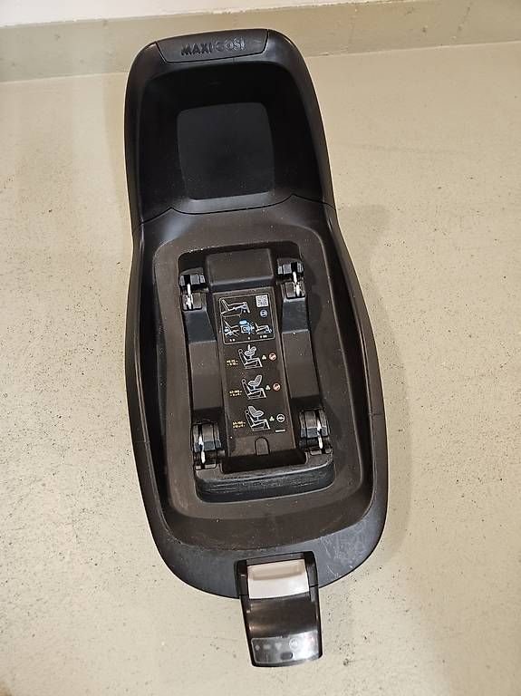Seggiolini per auto: Isofix fürs Auto – Usato da Wittenbach venduto da lindazub