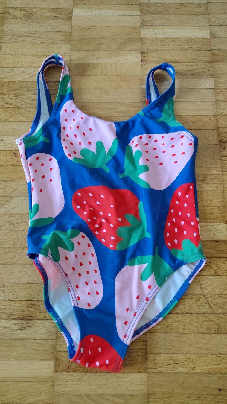Badekleider & Bikinis: Badeanzug Boboli Erdbeeren, Grösse 110 – Gebraucht aus Zürich von binabachei