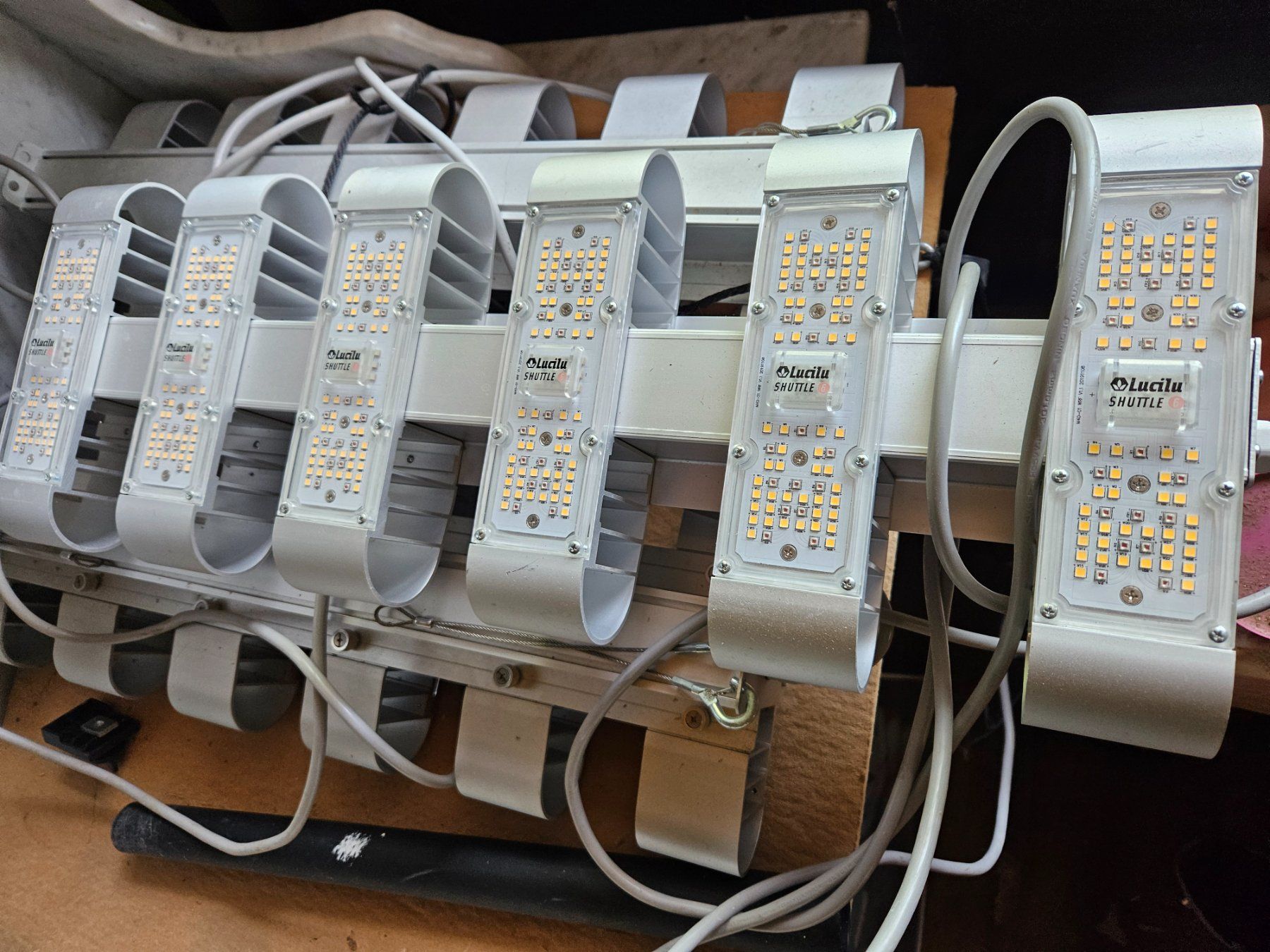 Lampade: Lucilu Shuttle LED Pflanzenlampe 3stk – Usato da mamishaus venduto da Jan-97