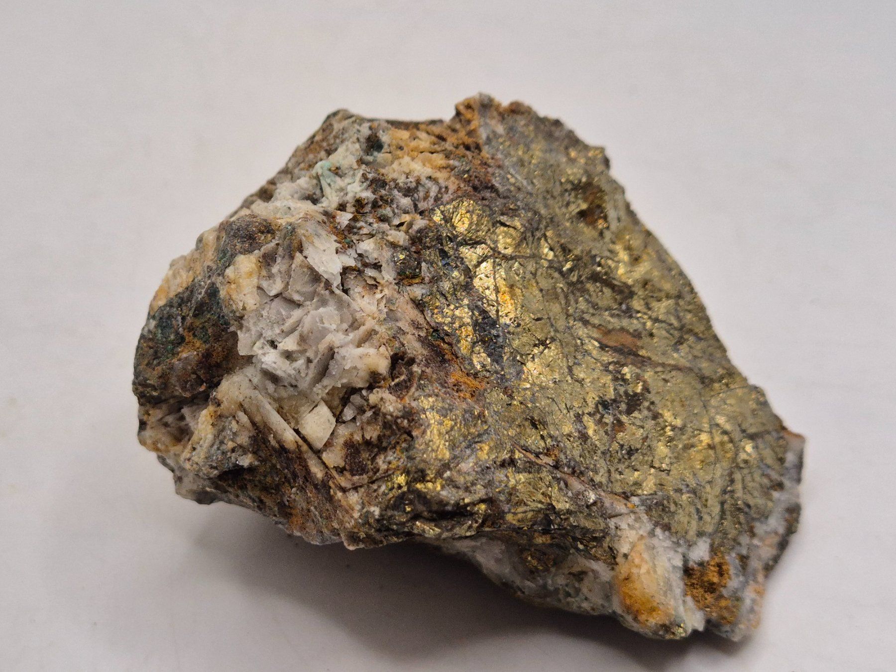 Mineralien & Heilsteine: Chalkopyrit, Kupferkies; Marokko (157) – Neu und originalverpackt aus Winterthur von LukasMineralienOase 1