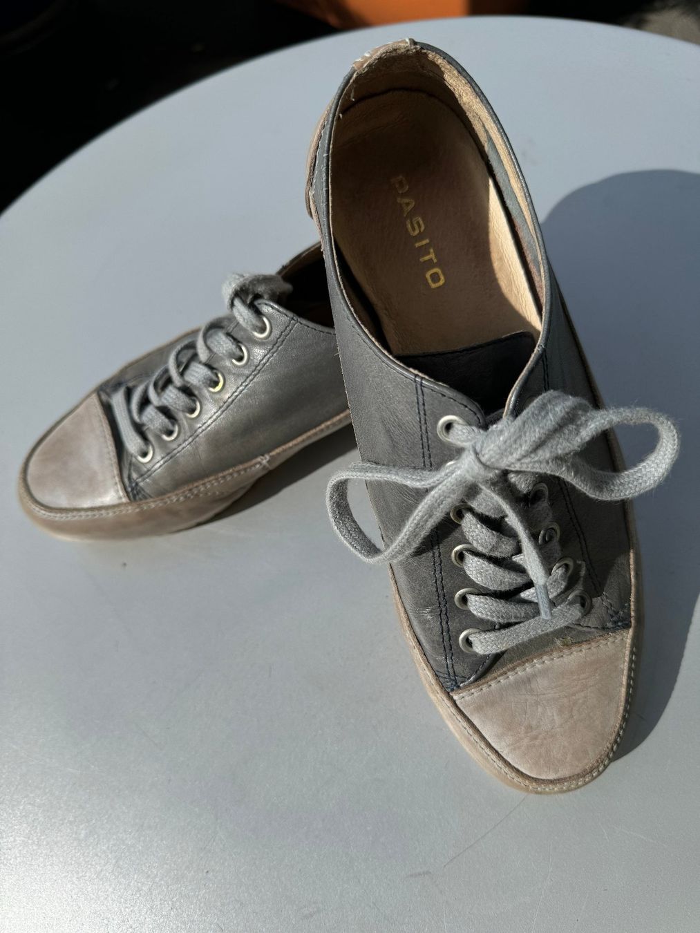 Scarpe da donna: Sneaker Pasito 37 – Usato da Bern venduto da thelabe