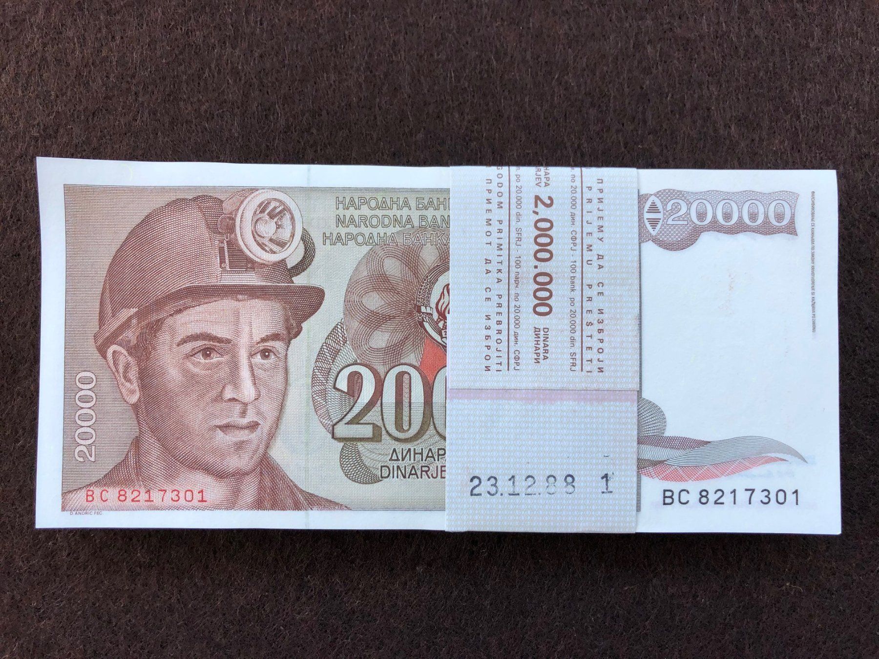 Banconote: ***RAR - Belgrad 1987 - Bündel Dinar UNC – Nuovo (secondo la descrizione) da Pfäffikon SZ venduto da Sieben77 1