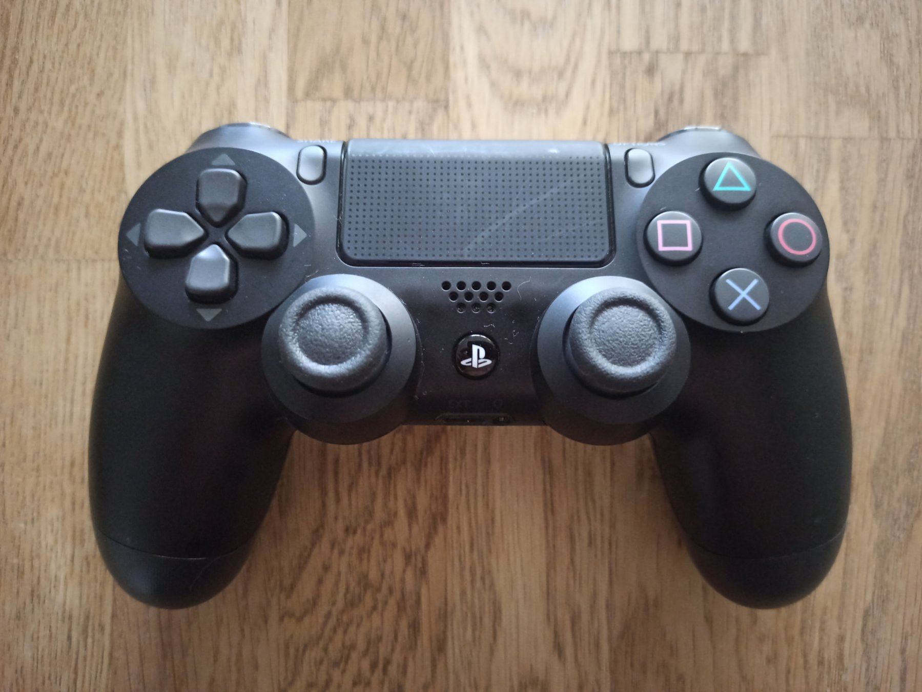 Controller: Original Controller Sony PS4 Wireless DualShock 4 V2 – Usato da Oberweningen venduto da mar_87mx 1