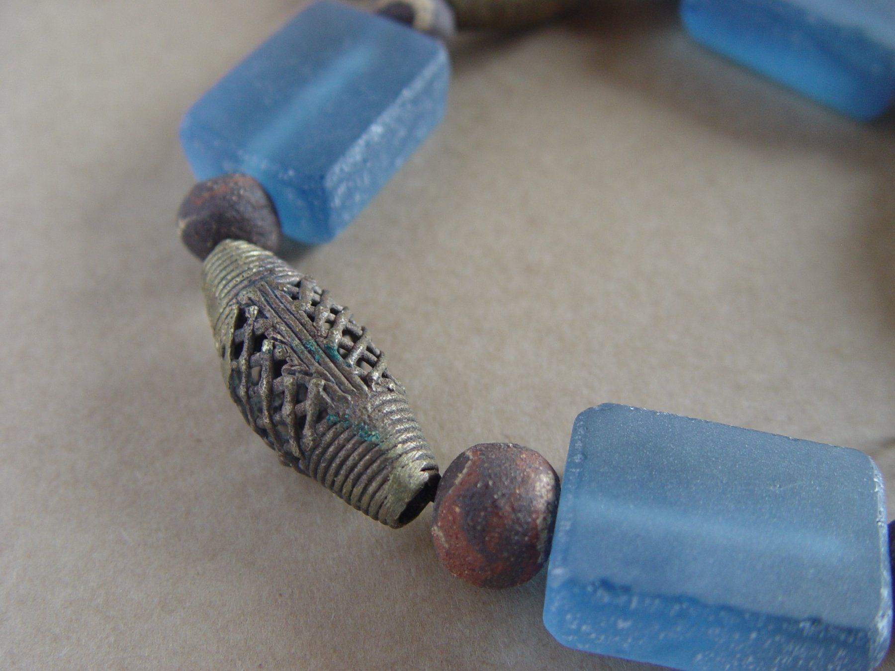 Catenine: Afrikanisches Statement Collier – Usato da Henggart venduto da gernli 4