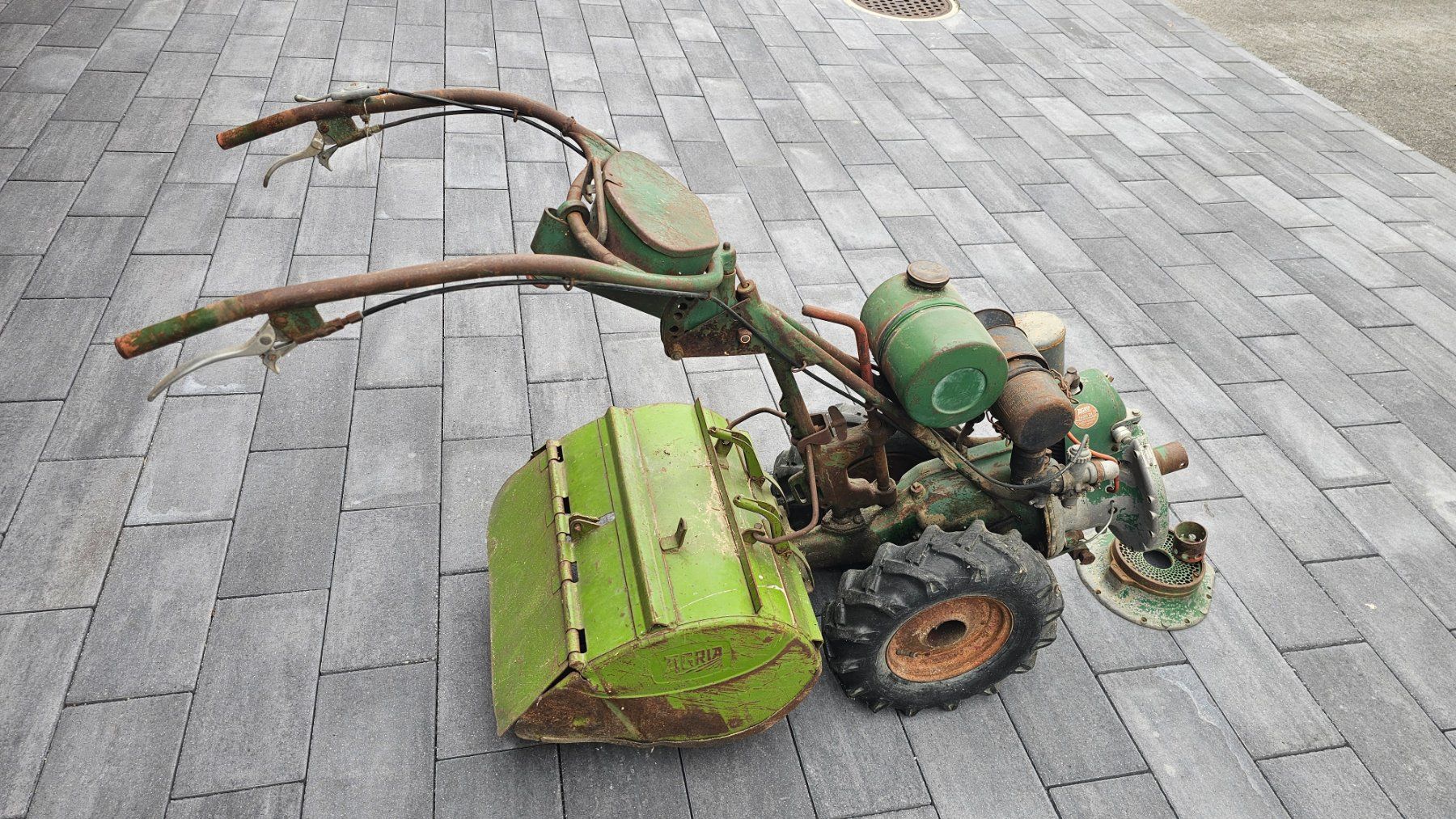Agria Alle Maschinen: Agria 2600 RL – Defekt aus Widnau von We9aro 2