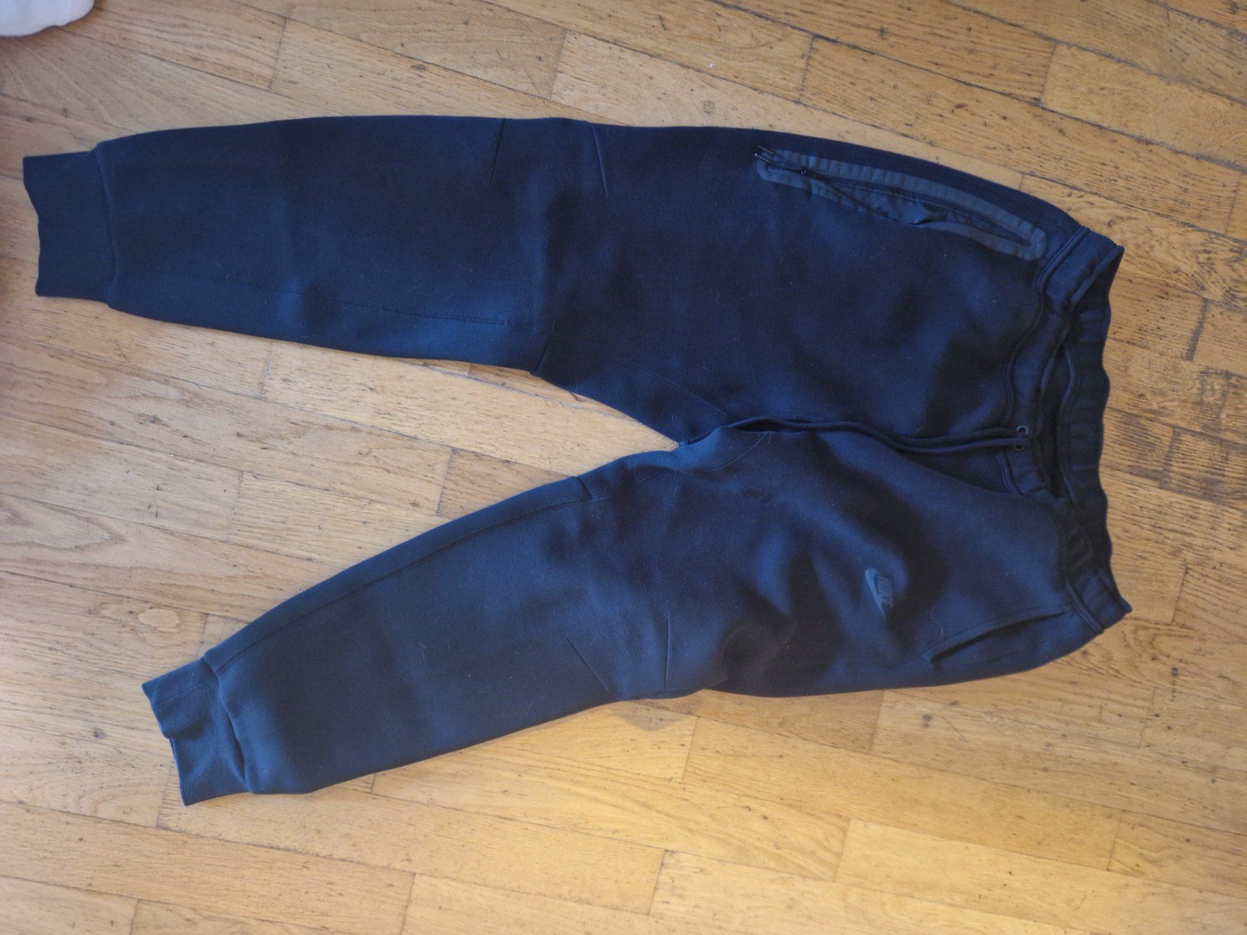 Nike Pantaloni: Nike, Trainerhose – Usato da Metzerlen venduto da SS01