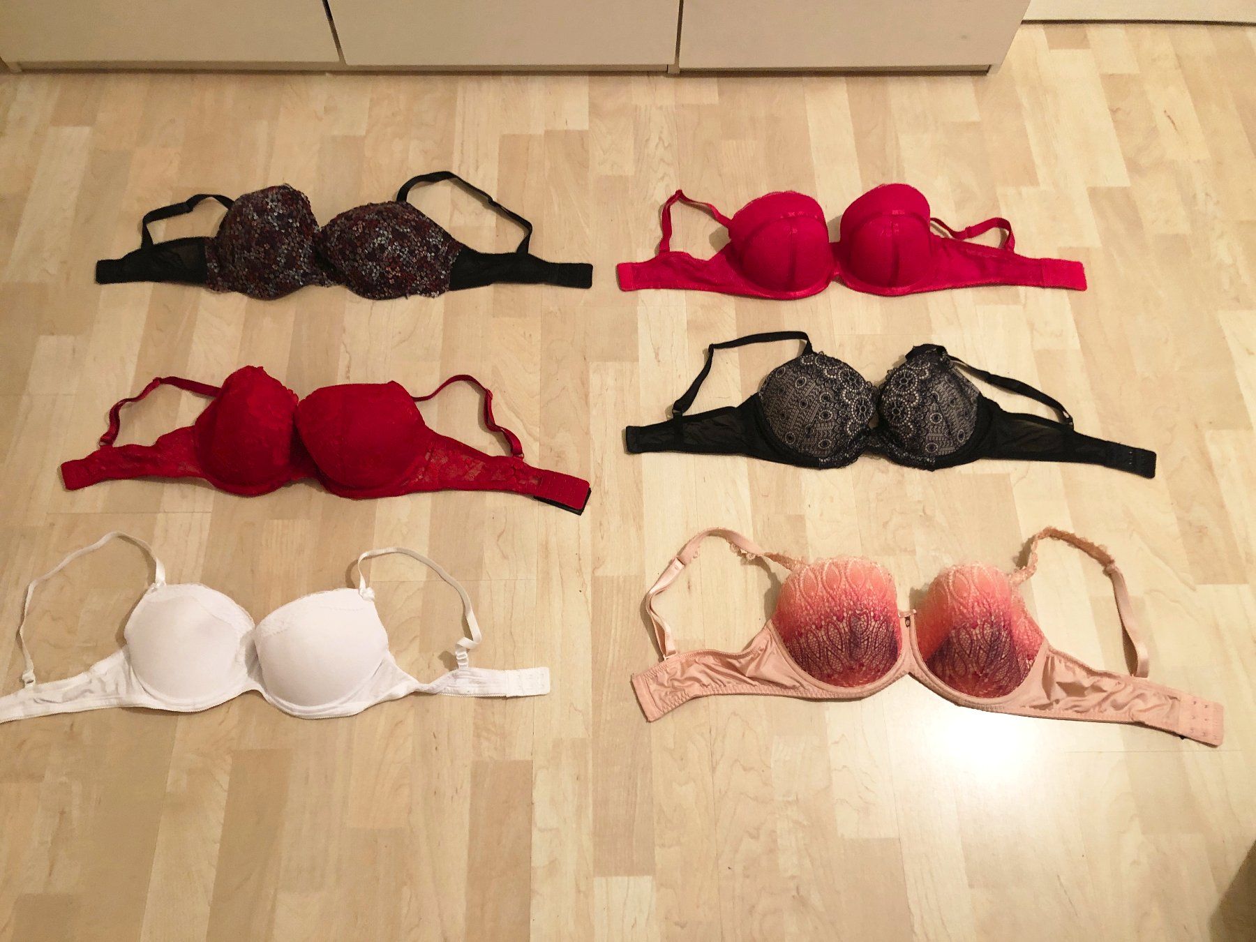 Altra biancheria intima: Büstenhalter Grösse 80D - 6 Stück – Nuovo (secondo la descrizione) da Glattbrugg venduto da Ariel012 3