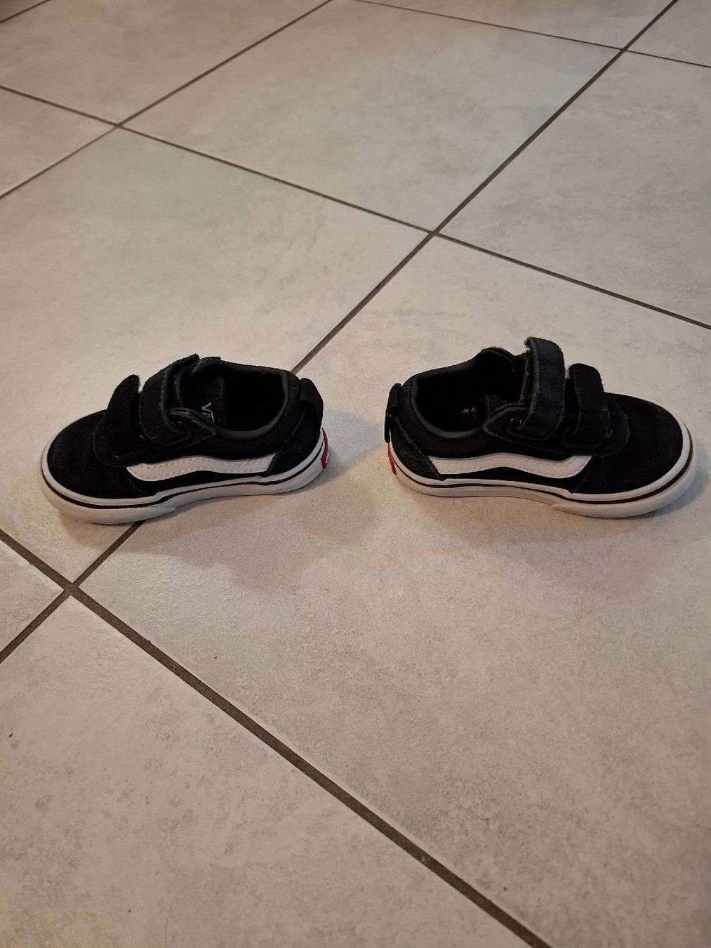 Schuhe für Jungen: Vans enfant taille 21  – Gebraucht aus Fully von Taaat 2