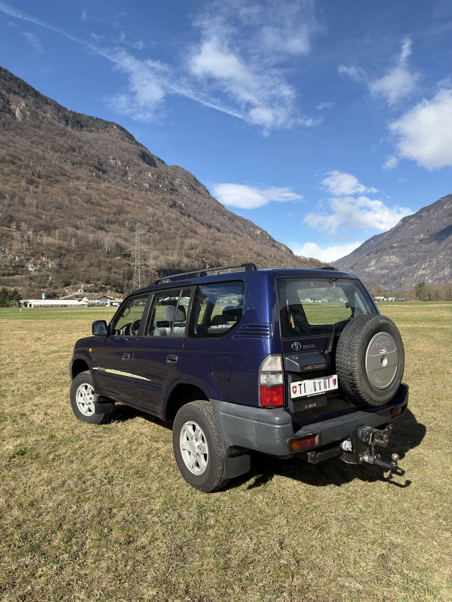 Toyota Automobili: Toyota landcruiser – Usato da Biasca venduto da dam_v27g 2