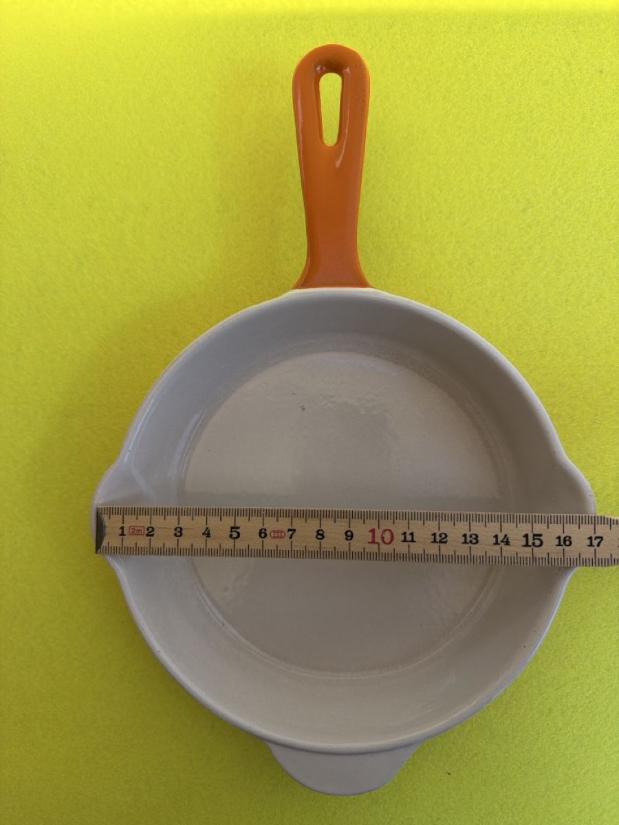 Le Creuset Padelle: Le Creuet Cousances 16 – Nuovo (secondo la descrizione) da Bern venduto da Expo02 2