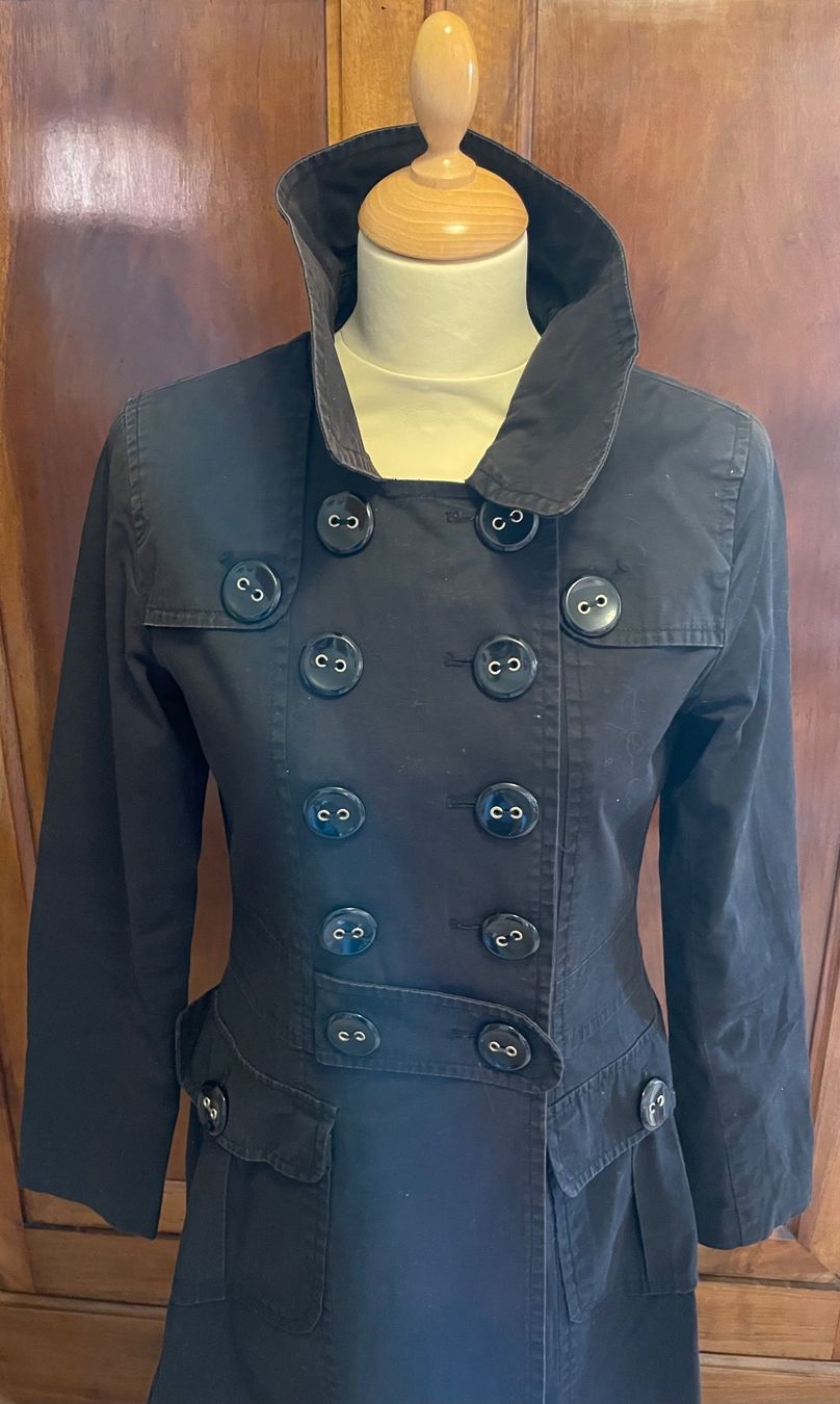 Morgan Cappotti: Trench-coat Morgan – Usato da Lausanne venduto da Lou__ 1