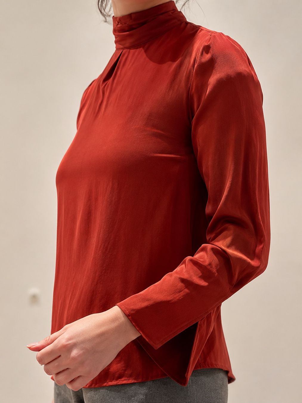 Massimo Dutti Camicette: red silk-blend blouse from Massimo Dutti S 36 – Usato da Zürich venduto da cha_jz8q