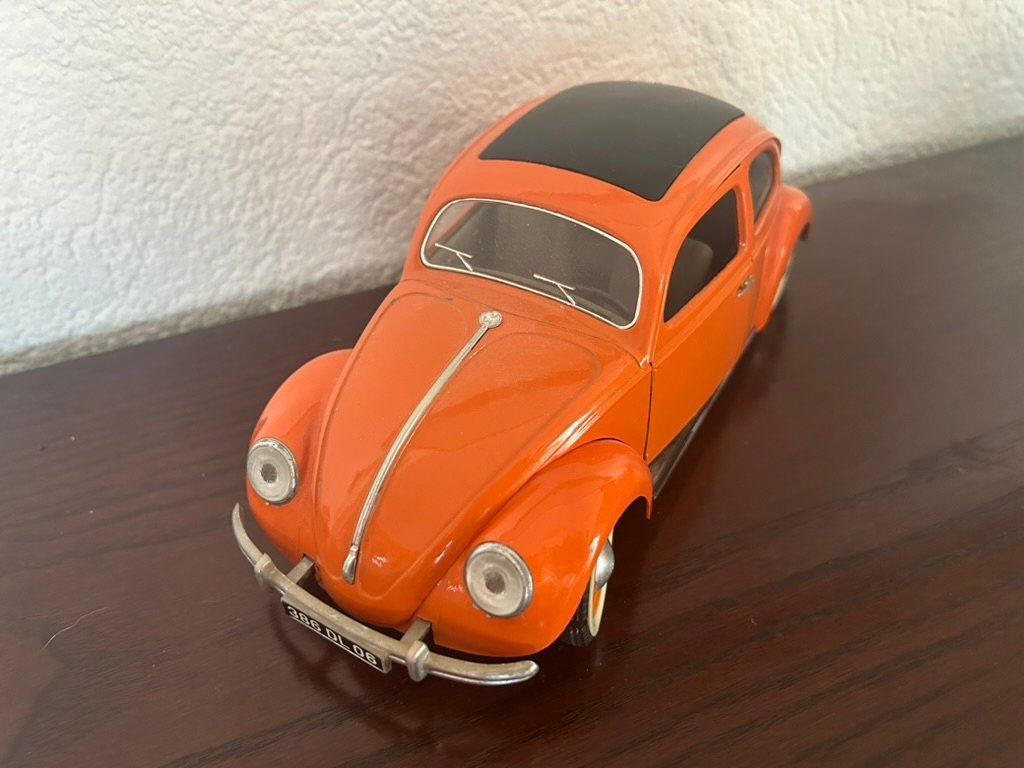 Volkswagen Modellautos: Coccinelle VW Käfer, orange – Gebraucht aus Bubikon von dialabarla 1