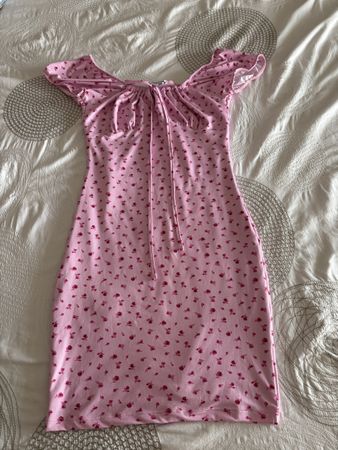 Kleid Grösse S 36 pink geblümt kurzarm mit Schnürung