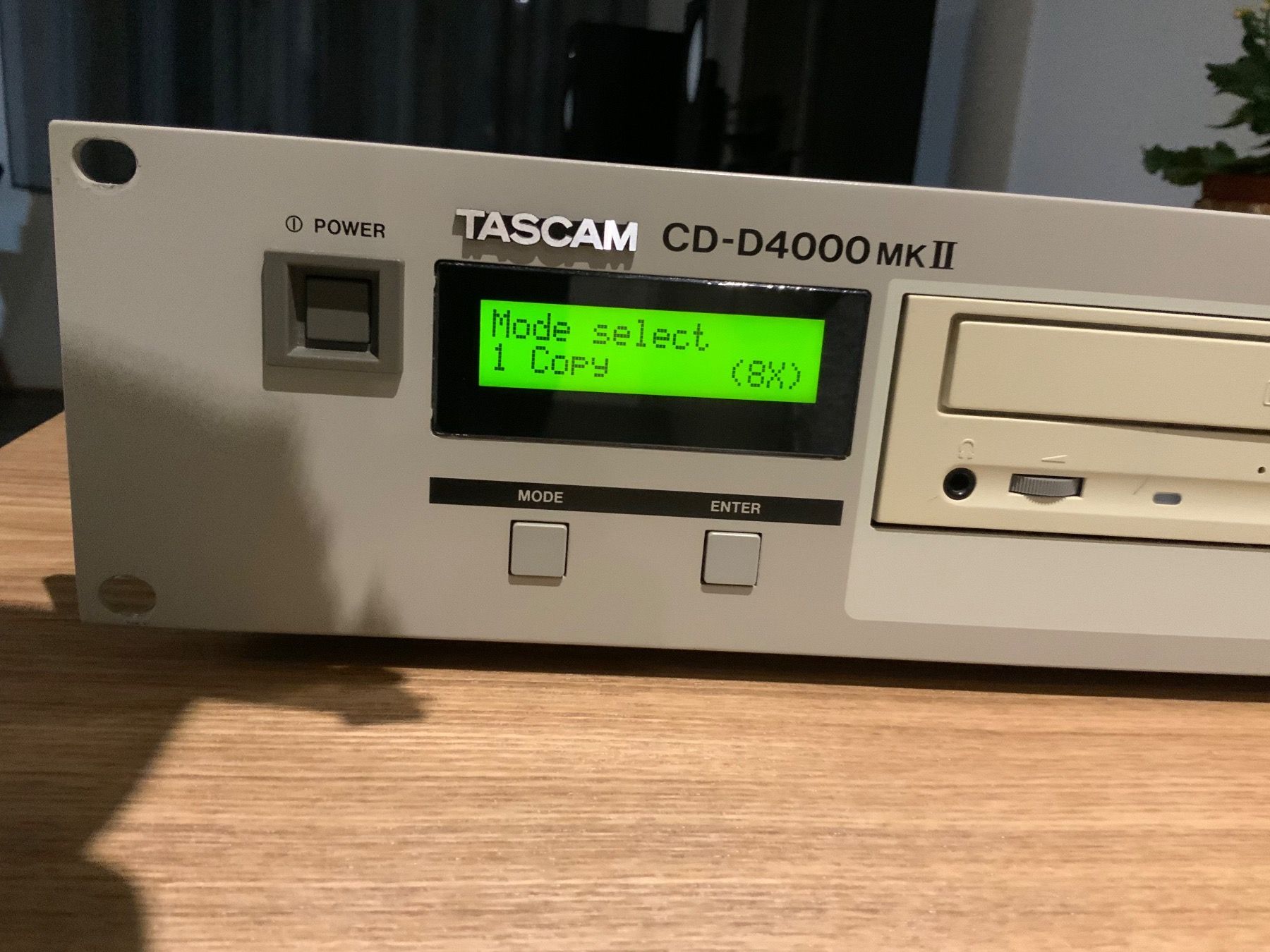 Tascam Aufnahmegeräte: Tascam CD-D4000 MK II – Gebraucht aus Buchs LU von  1