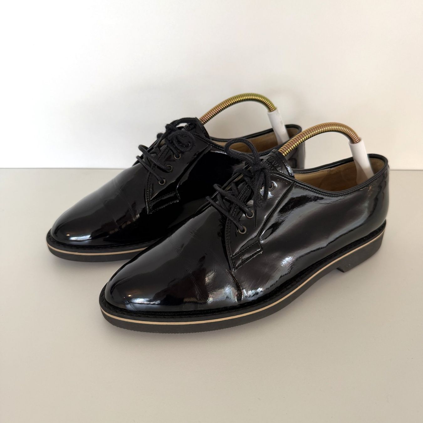 Navyboot Scarpe da donna: Navyboot Damen Schuhe Lackleder Grösse 38.5 schwarz – Nuovo (secondo la descrizione) da Balzers venduto da dassandro 9