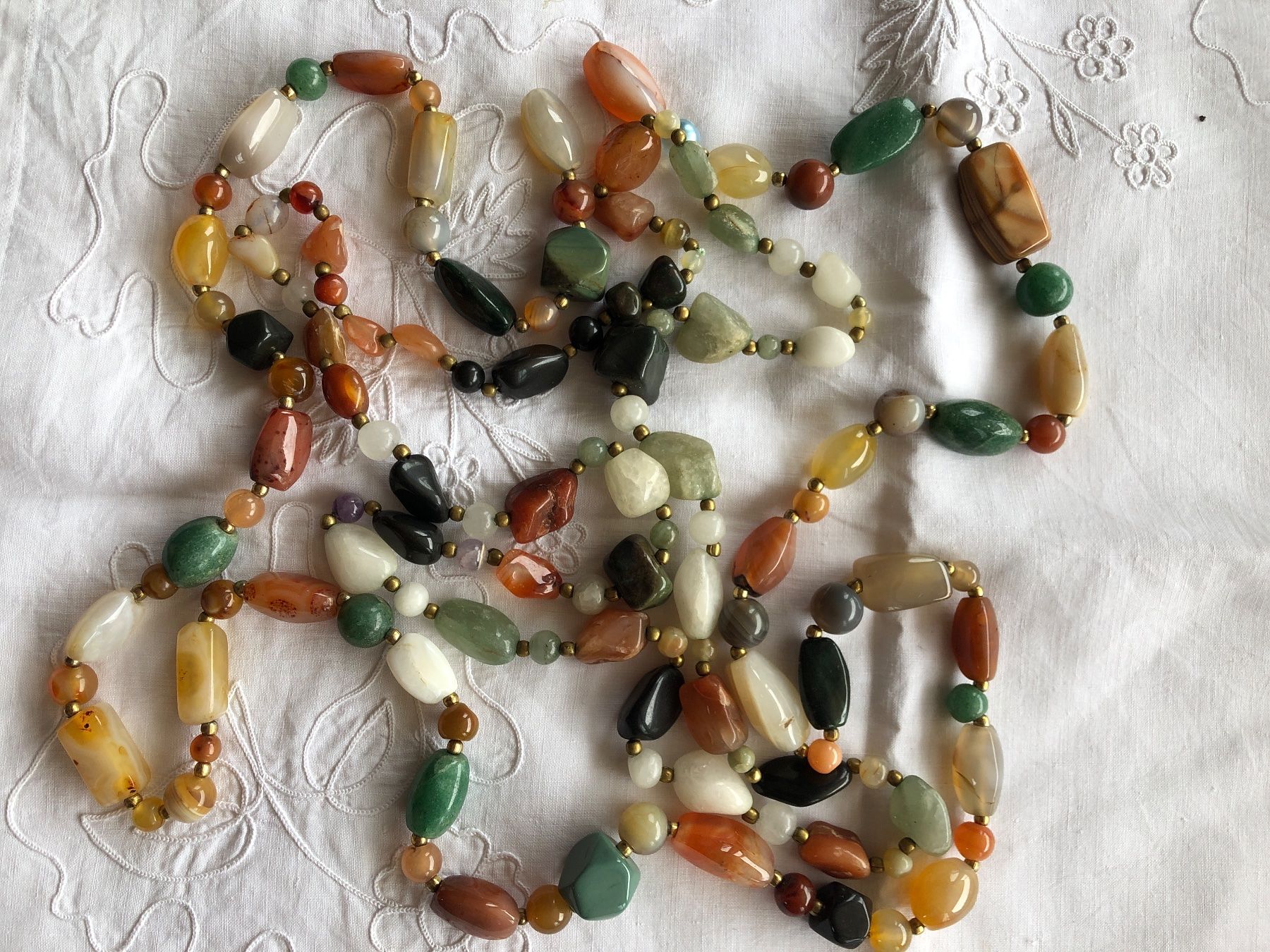 Catenine: Basteln  Perlen Zwei Halb Edelsteine Kette lang – Usato da Zollikofen venduto da lorik007 2
