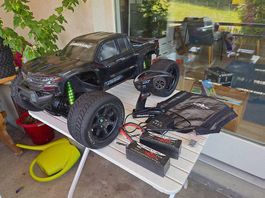 Traxxas XMAXX 8S 2x Lipo 7600 Ladegerät Tuning 1800chf