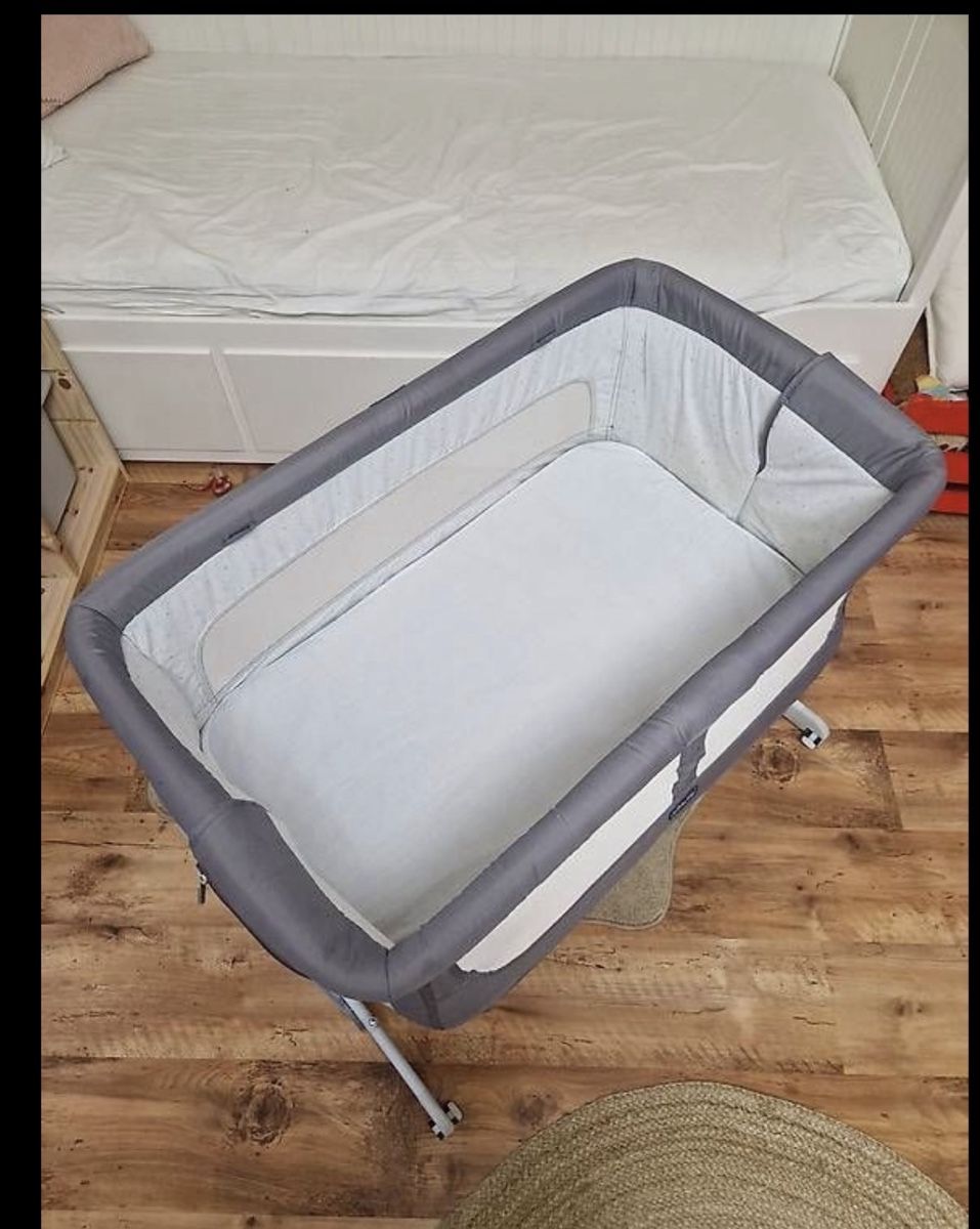 Chicco Berceaux: Chicco Next2Me bedside crib grey good condition – D'occasion à Zug par mtv_mb5d 2