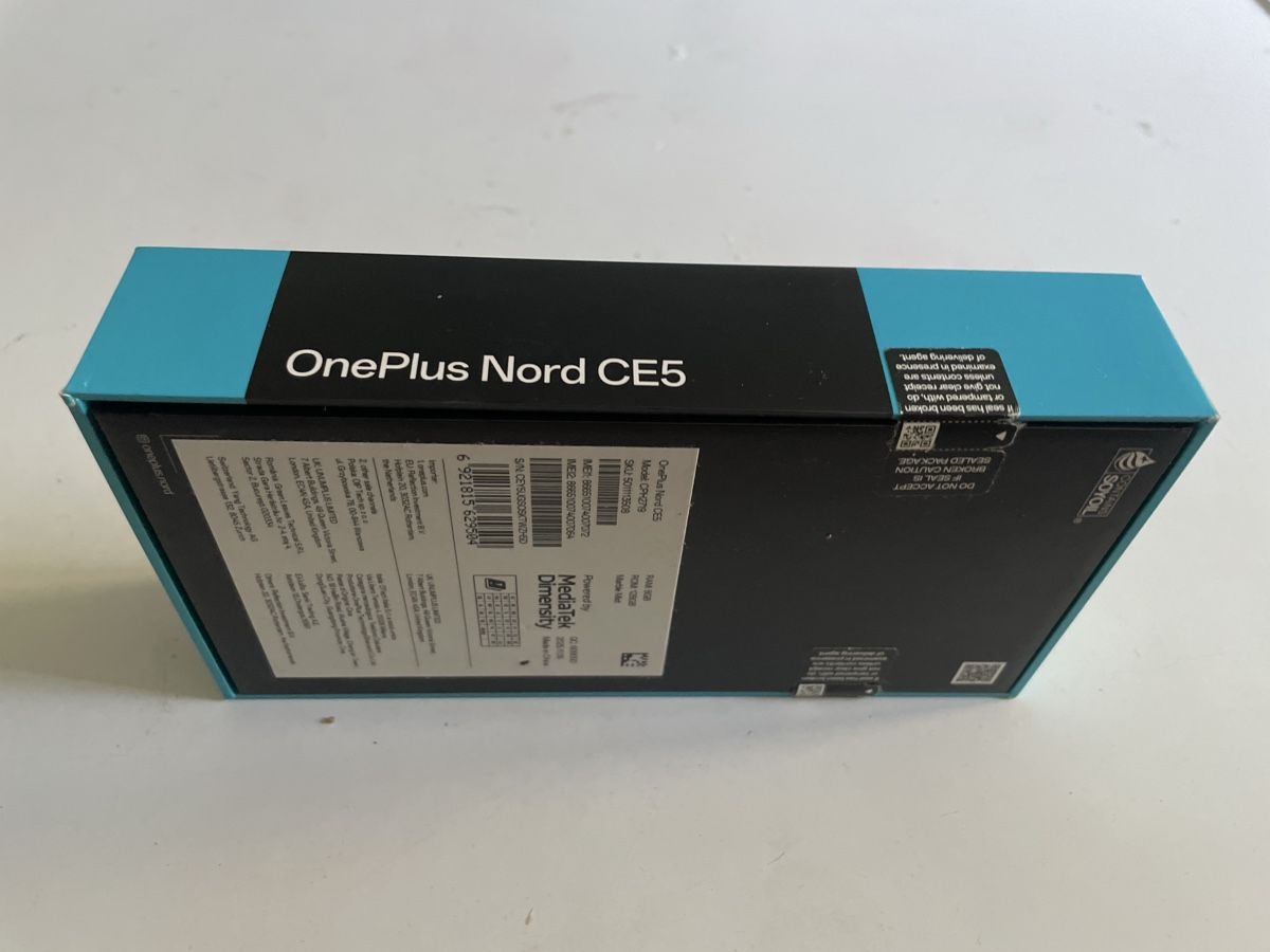 OnePlus Telefoni cellulari / Smartphones: One Plus Nord CE5 – Nuovo (secondo la descrizione) da Thun venduto da Villawisteria 1