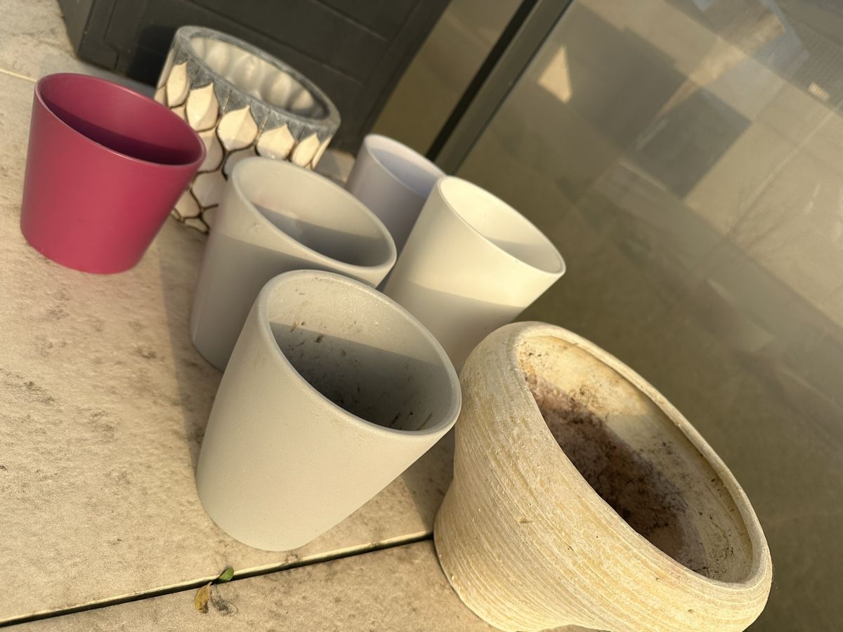Vasi per fiori: Blumentöpfe, 7er Set, verschiedene Farben und Designs – Usato da Wangen SZ venduto da Jaay_Sky 2