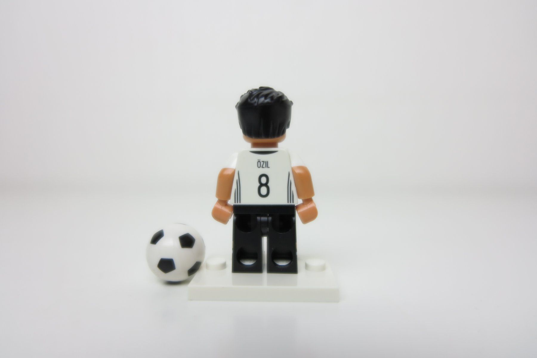 Lego Giocattoli: LEGO Minifigur CMF DFB Mesut Özil – Nuovo (secondo la descrizione) da Ostermundigen venduto da RG-Collector 1