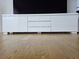 BESTÅ BURS TV-Bank, Hochglanz weiss