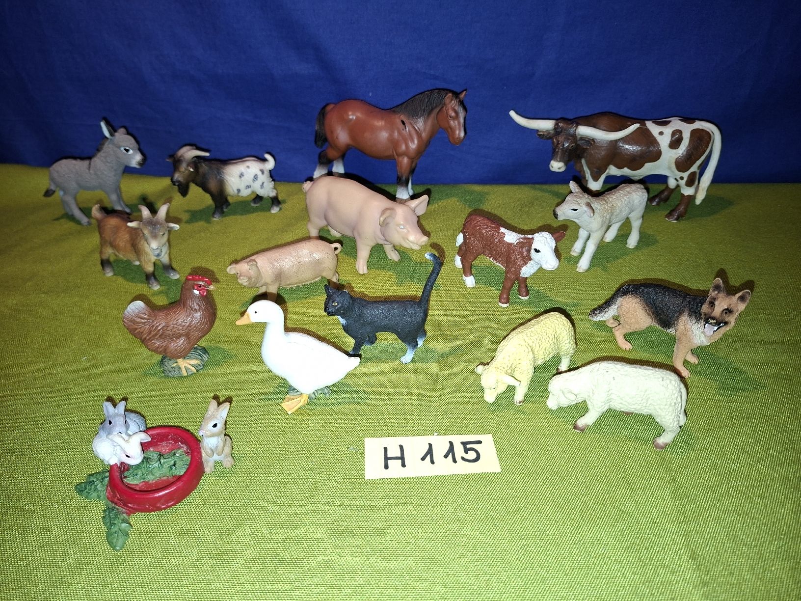 Schleich Spielzeuge: Schleich Bauernhoftiere H115 – Gebraucht aus Aarberg von Fink010