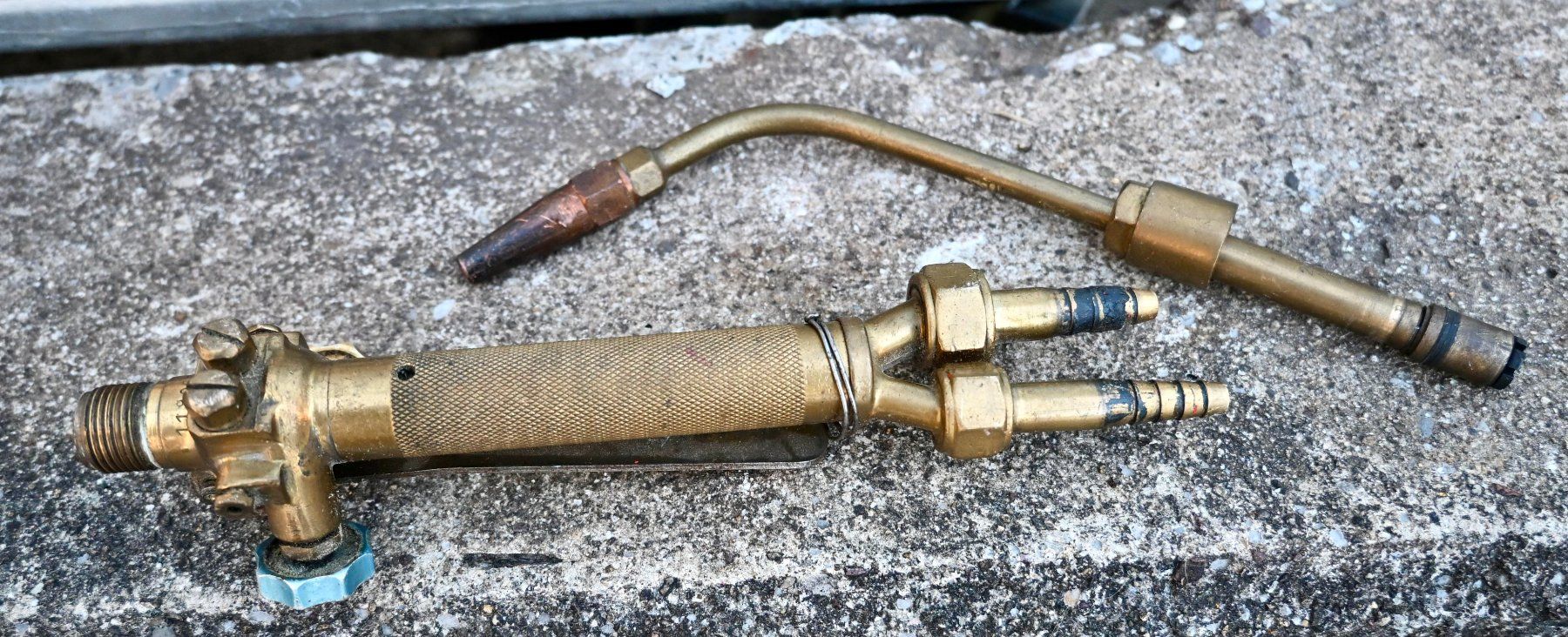 Löten & Schweissen: alter Autogen Schweissbrenner Messer Griesheim 2 - 4mm – Gebraucht aus Pfaffhausen von mono_rec 7