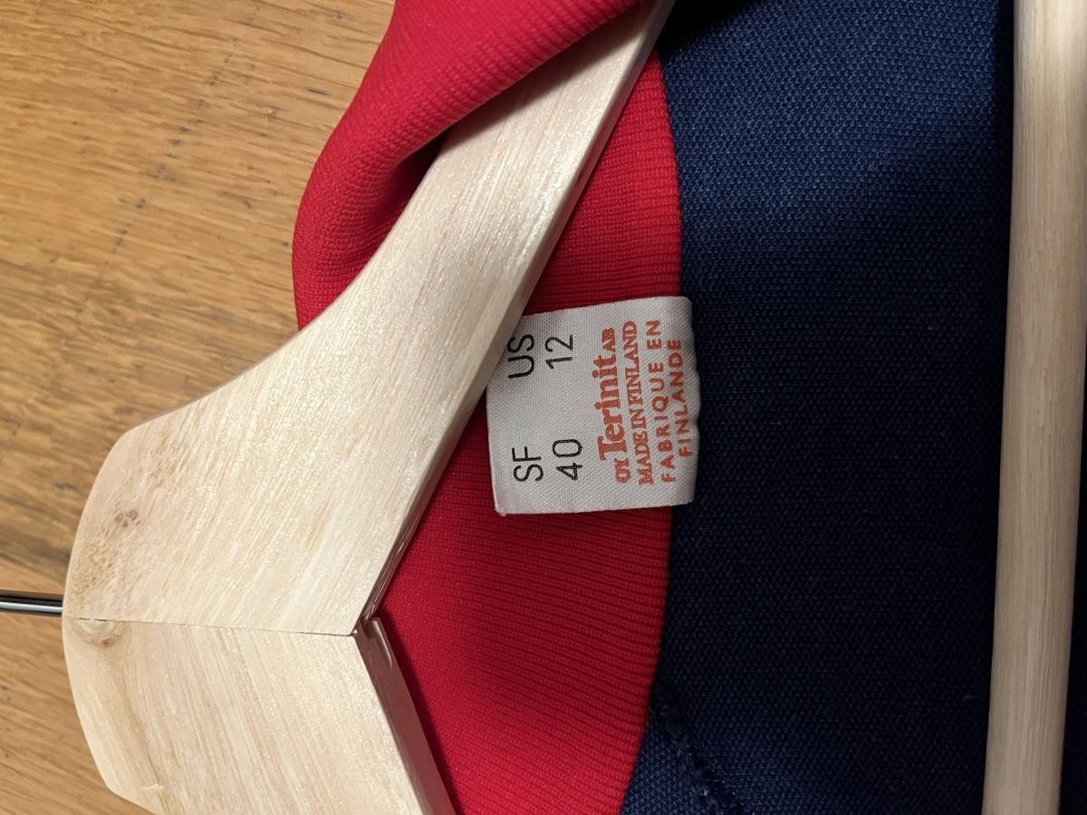 Lotti & Set di vestiti: Kinder retro Trainer/Langlauf Dress – Usato da Bern venduto da mat_52rl 5
