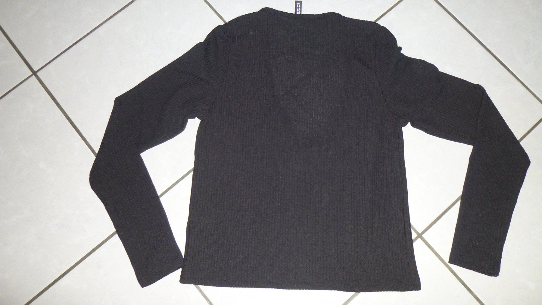 H&M Maglioni & Felpe: Damen-Jäckchen schwarz, H&M / S – Usato da Triengen venduto da misterpicknicker 1