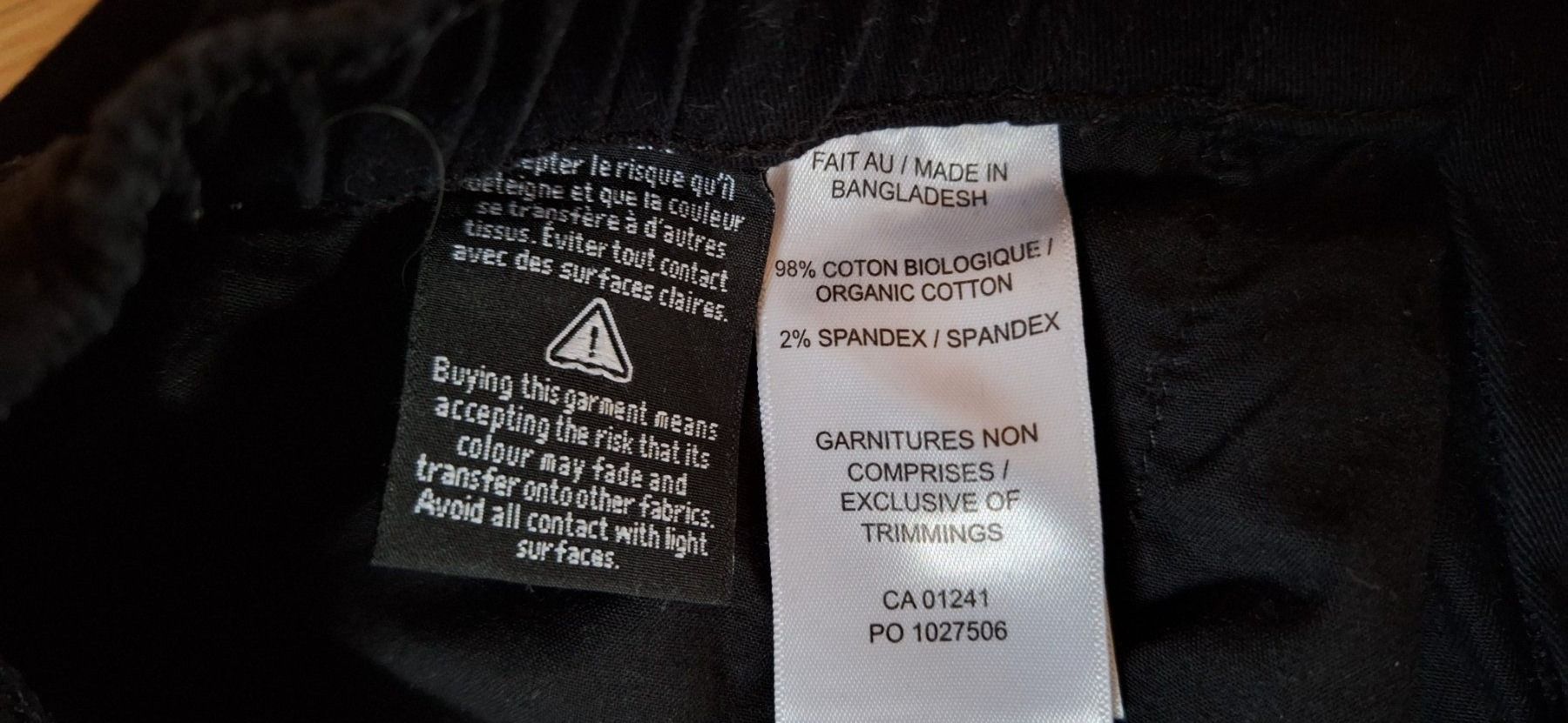 Pantaloni: Twik par Simons, pantalon noir – Nuovo e nell'imballaggio originale da Lussery-Villars venduto da pousinete02 3