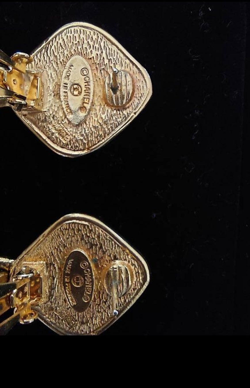 Chanel Orecchini pendenti & Orecchini a lobo: Chanel Clips Ohrenringe Vintage – Usato da Thalwil venduto da Nikkita2 3