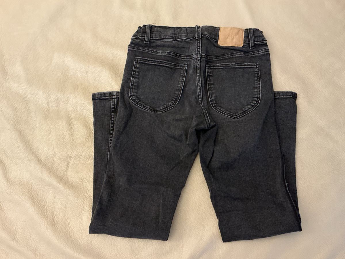 Zara Pantaloni: Zara Jeans grau, Größe 152 – Usato da Oberwil BL venduto da TypeR-666 1