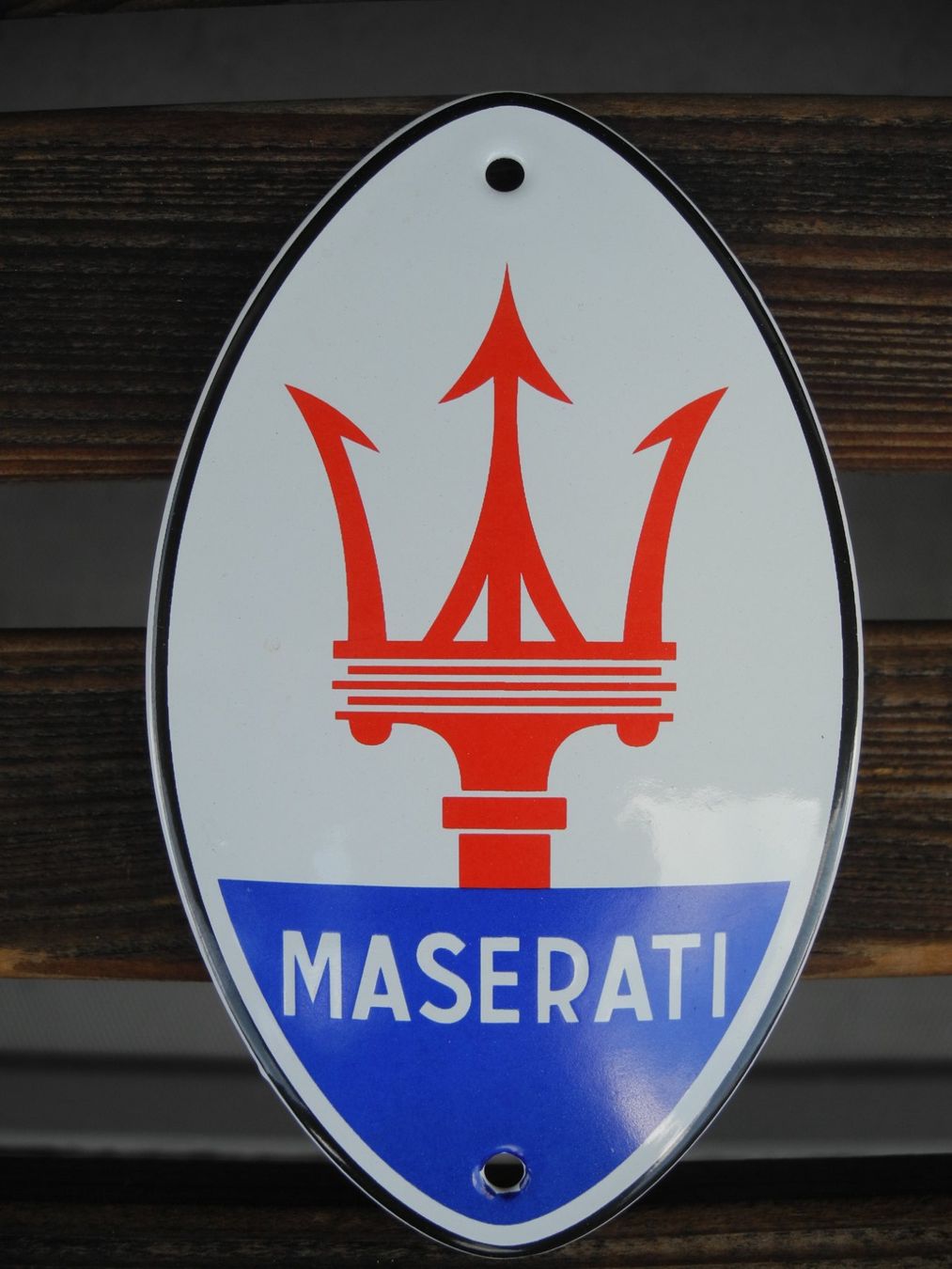 Maserati Insegne: MASERATI EMAILSCHILD – Nuovo (secondo la descrizione) da Reinach AG venduto da Huckleberrysix