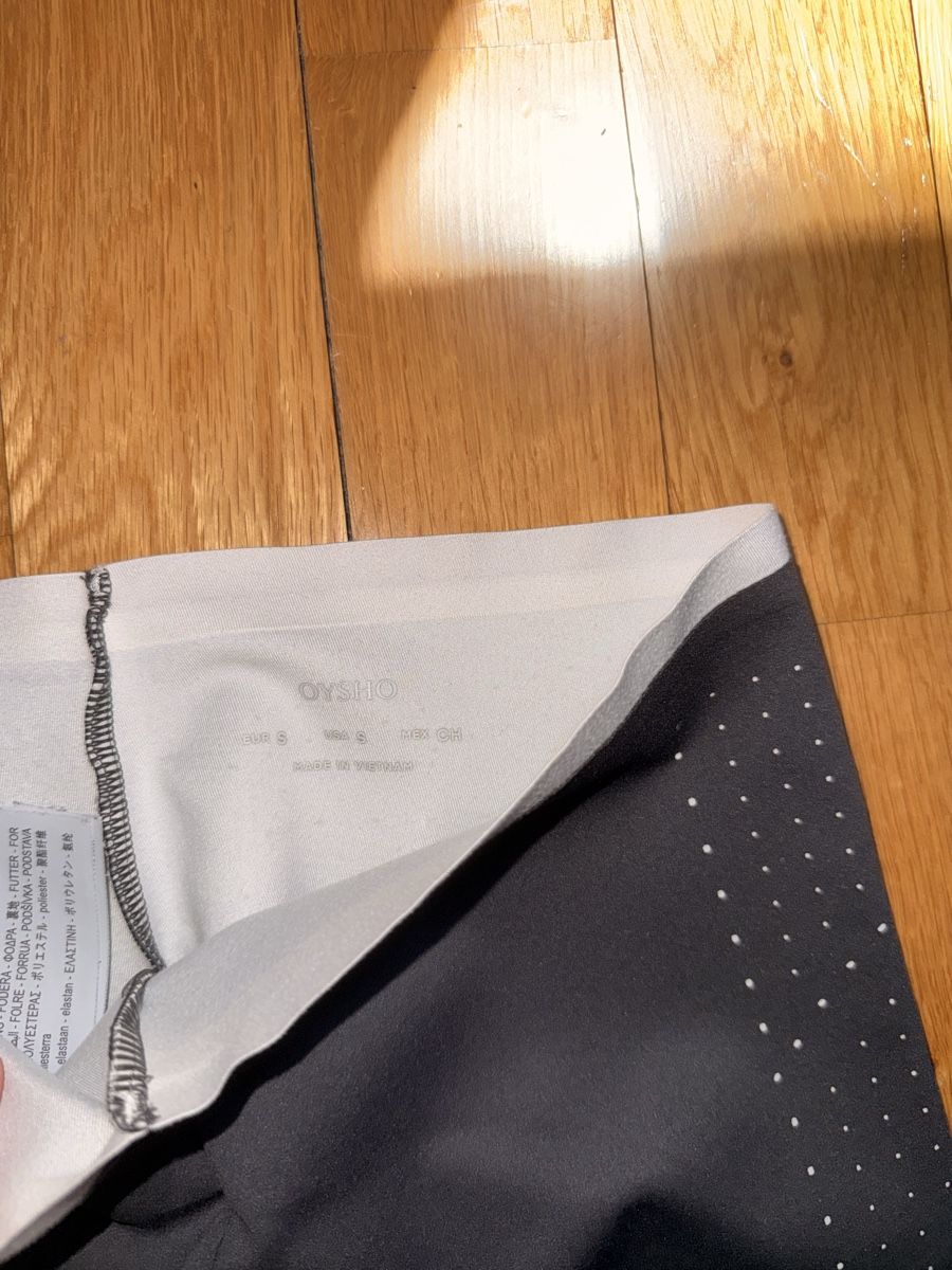 Oysho Lotti di vestiti: Oysho Running Set Jacket Trousers Size S Black – Usato da Biel/Bienne venduto da brr_2wky 4