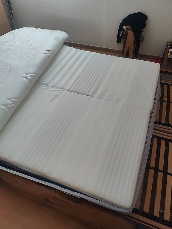 Materassi: Matelas + Cadre  – Usato da Villars-le-Terroir venduto da sna_n5wv 2