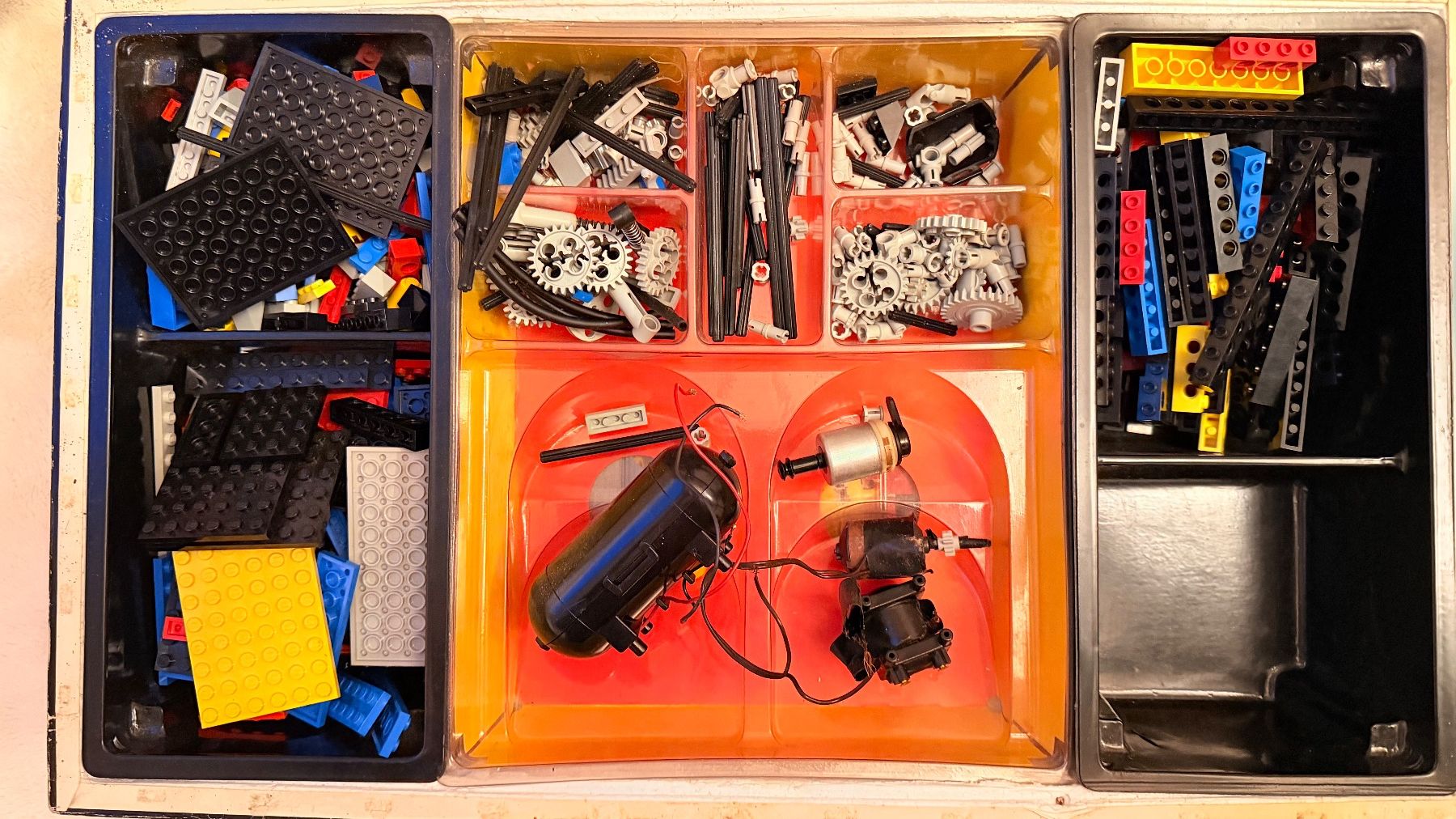 Lego Giocattoli: Kiste mit alten Legosteinen – Usato da Würenlos venduto da JRP_71