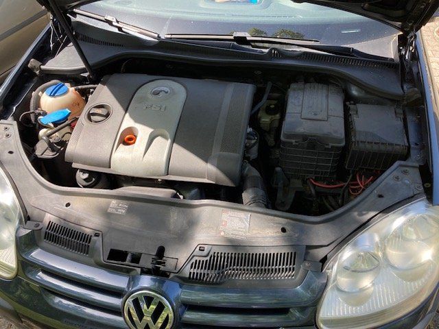 Autos: VW Golf 5 1.6 FSI Jg. 2006 – D'occasion à Hinwil par pumakatze 3
