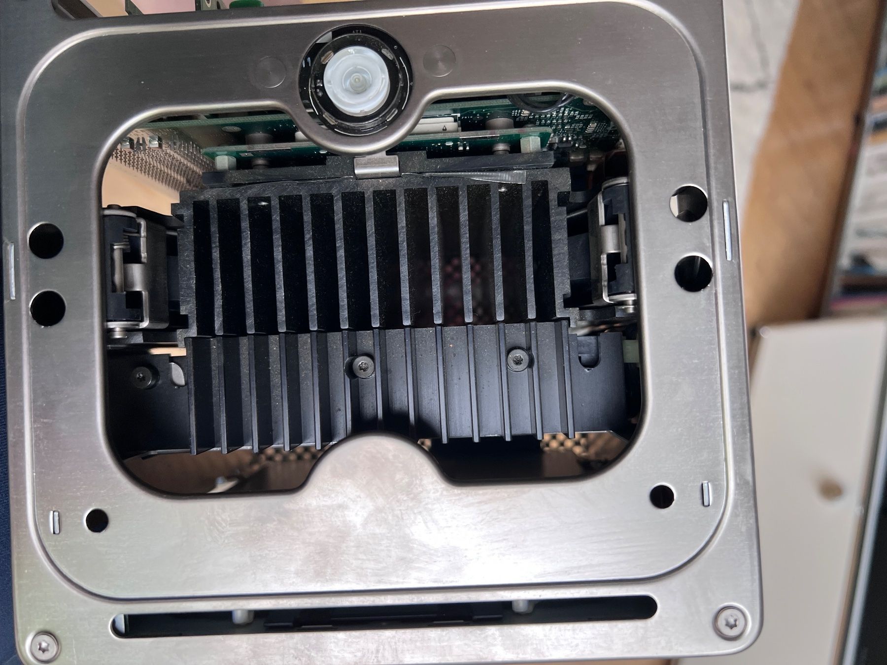 Apple PC: Apple Power Mac G4 Cube – Difettoso da St. Gallen venduto da stephan.a 7