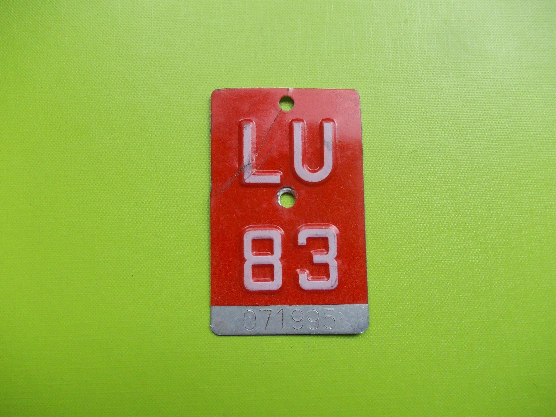 Insegne: Velonummer / Fahrradnummer LU 83 – Usato da Gsteigwiler venduto da HORMIGA21