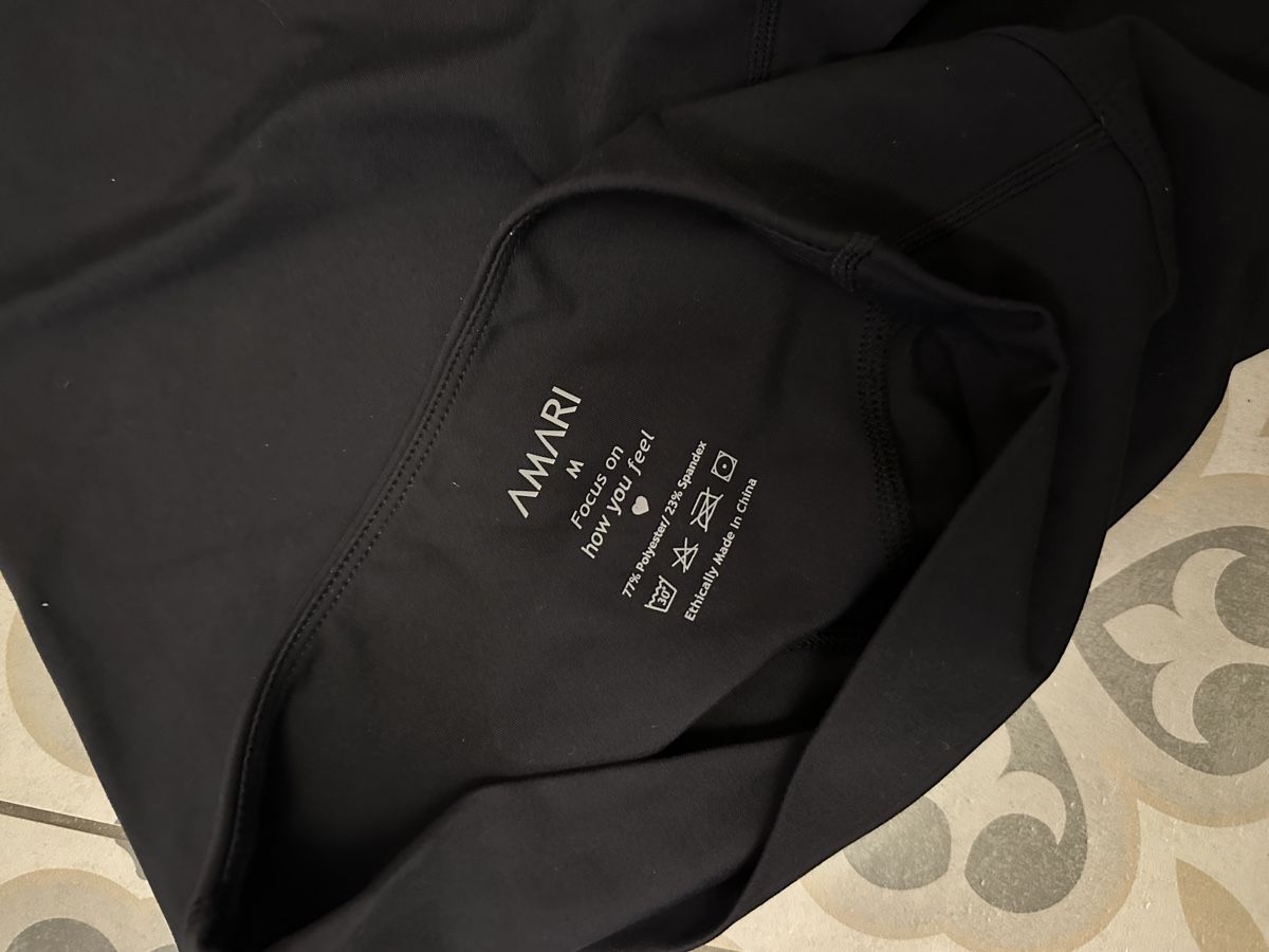 Leggings: Amari Short Tight – Usato da Zürich venduto da NicolaLauraJoy 3