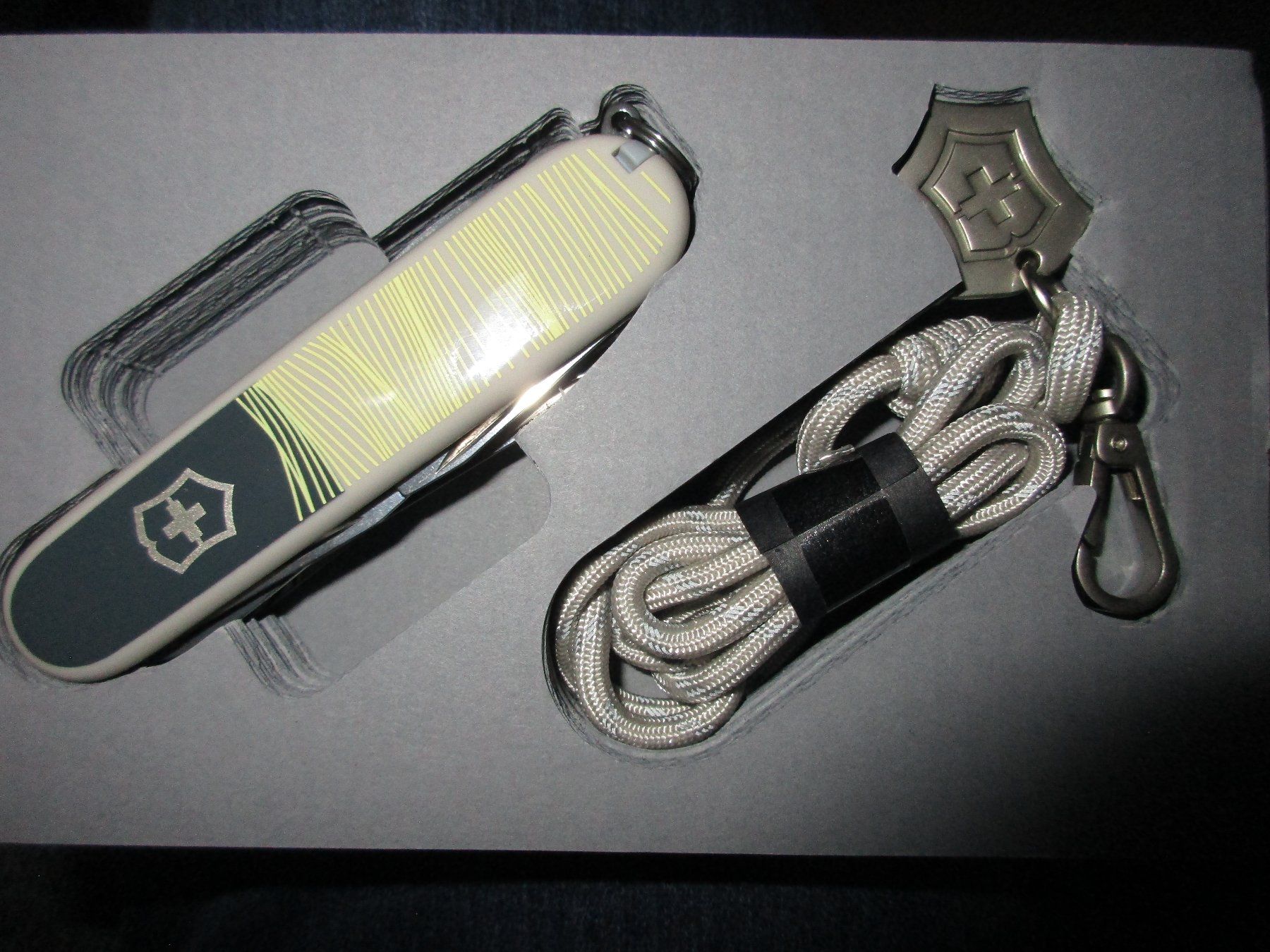Victorinox Taschenmesser: Viktorinox Spezialedition WESCO – Neu und originalverpackt aus Niederwil AG von Cembalo 5