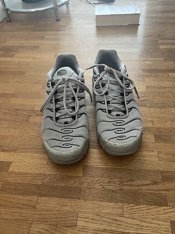 Scarpe da uomo: Nike Air Max Plus Grau, Gr. 44 – Usato da Balgach venduto da Baum7777 1