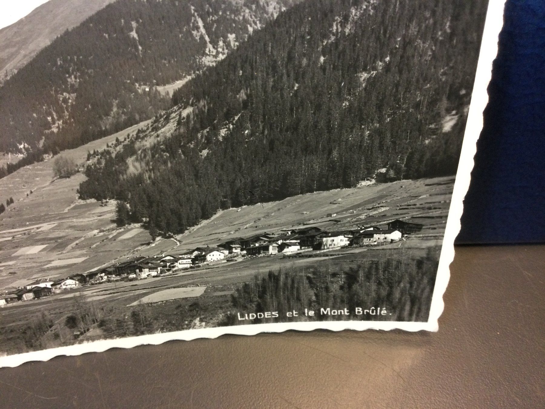 Cartoline postali: Alte Ansichtskarte vom Dorf Liddes Mont Brûlé im Wallis – Usato da Wangen SZ venduto da kuriosum12 1