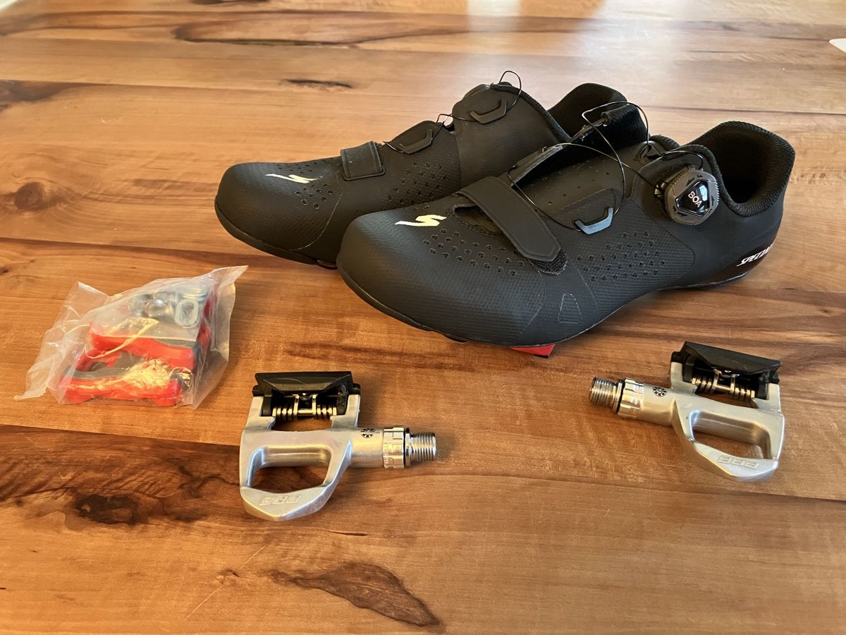 Specialized Herrenschuhe: Specialized Torch 2.0, Grösse 42, neuwertig mit Pedal – Neu (gemäss Beschreibung) aus Menzingen von Sheriff666