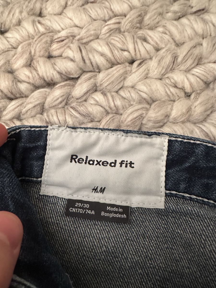 H&M Jeans: H&M Jeans, relaxed fit, Gr. 29/30 – Nuovo (secondo la descrizione) da Willisau venduto da Fredy_08 3