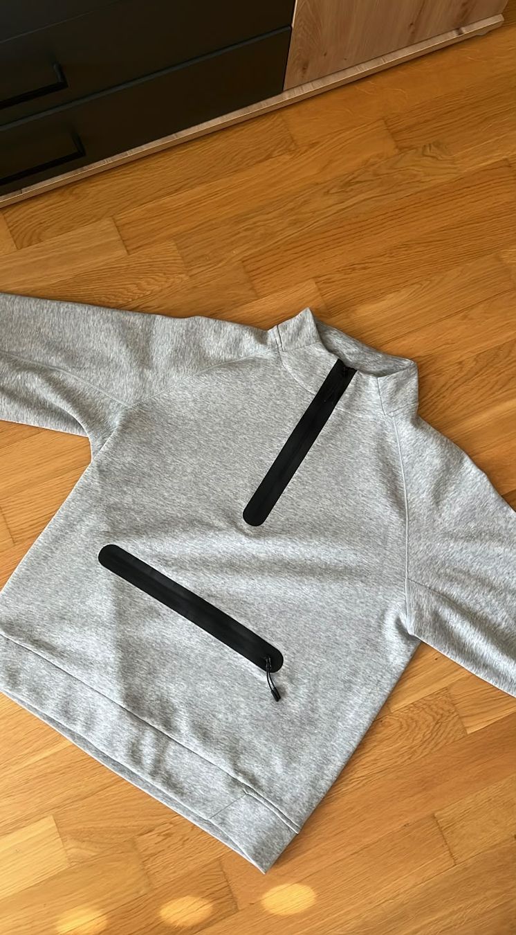 Nike Pulls & Sweat-shirts: pull Nike taille L – Neuf (Voir description) à Fribourg par mal_8zjh 1