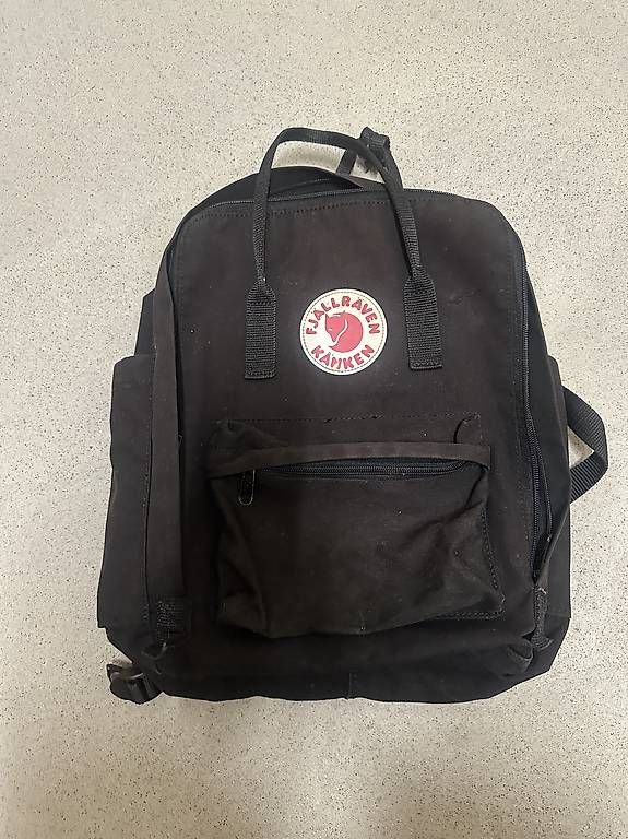 Sacs à dos: Fjallraven Rucksack schwarz – D'occasion à Reinach BL par Vale1712 2