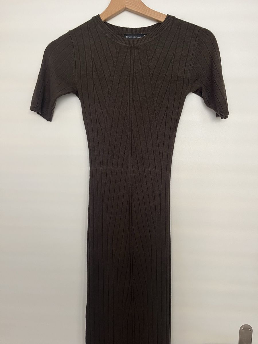 Vestiti: Robe moulante brune près du corps  – Usato da Neuchâtel venduto da Ariane_vn00 2